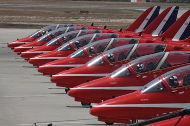 redarrows3_W560.jpg